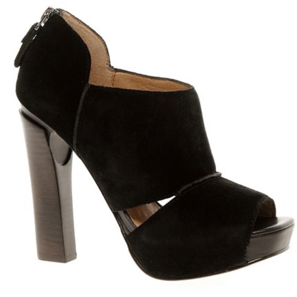 Modern Vintage | Sussie platform pump